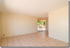 living and eating room of 6720 e fayette