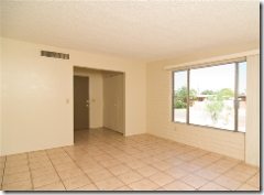 living room of 6720 e fayette